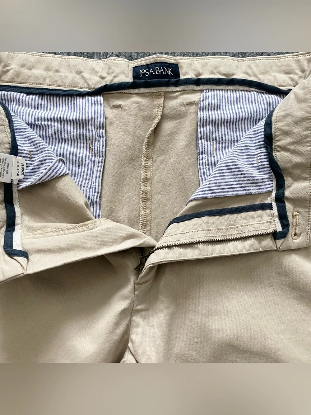 Jos A Banks Khaki Chino Pants Men’s Size 32x30 Tailored Fit